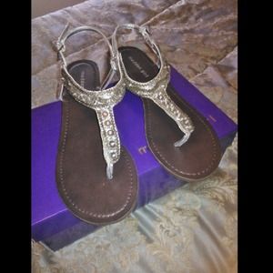$12 💁 Never worn madden girl sandals! Size 9