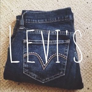 🚫 SOLD 🚫 Levi's Straight Leg Denim