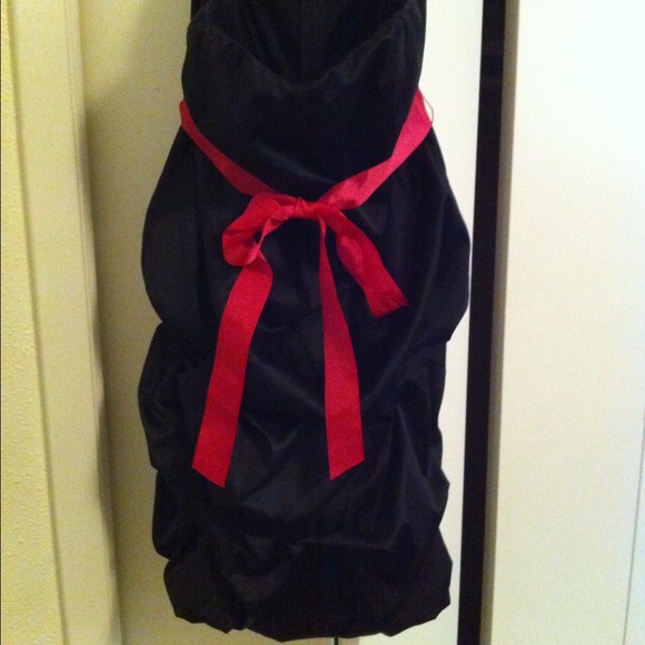 Short scrunched black dress