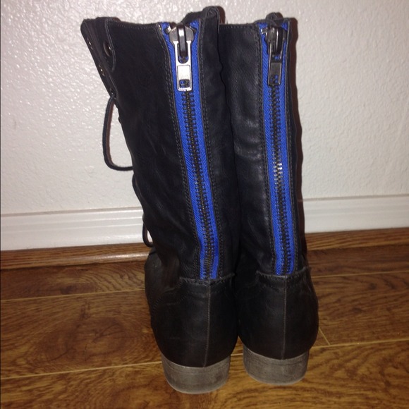 💥REDUCED💥 Black lace up boots! - Picture 2 of 4