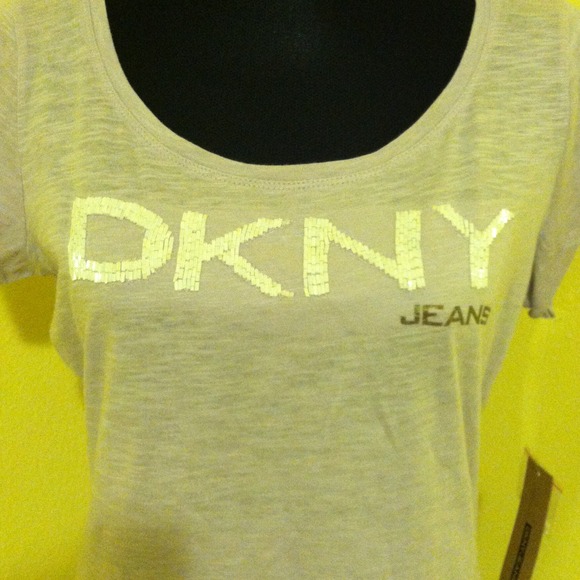 ***2 x REDUCED*** Light purpleDKNY Jeans T- shirt - Picture 2 of 4