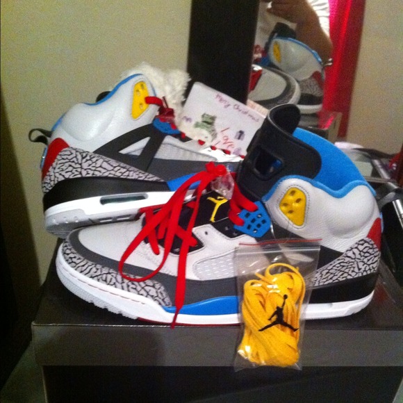 Bordeaux spikes - Picture 1 of 1