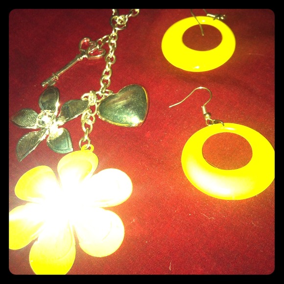 Yellow earrings and necklace