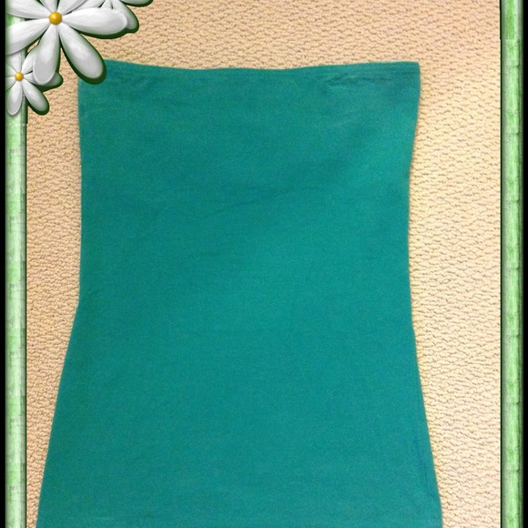 Emerald green strapless top - Picture 3 of 3