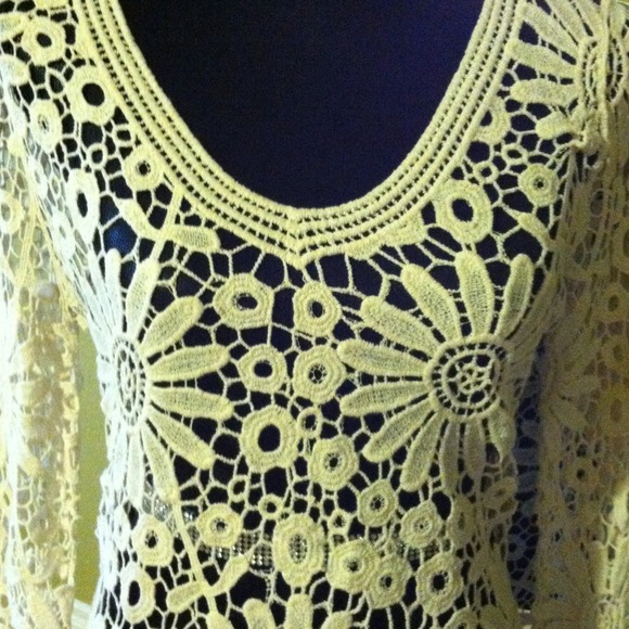 ***HOST PICK*** Crochet top/blouse/sweater - Picture 2 of 3