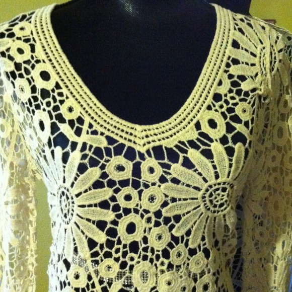 ***HOST PICK*** Crochet top/blouse/sweater - Picture 3 of 3