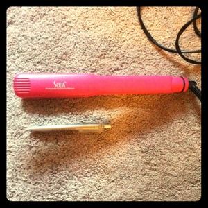 Hot Pink 1" Solia Pro Ceramic Flat Iron
