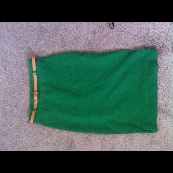 Kelly green skirt with belt