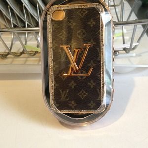 LV iPhone 4 case