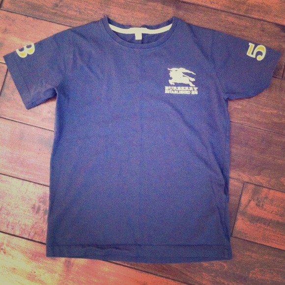 ⛔⛔SOLD⛔⛔Authentic boys Burberry TShirt 14y