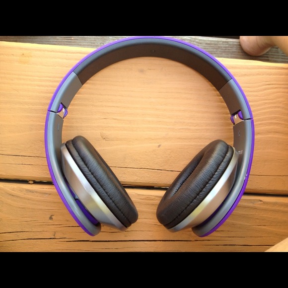 MORE PICS OF THE BEATS - Picture 1 of 4