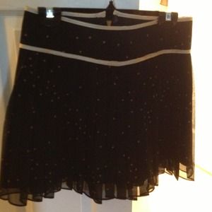 Black pleated polka dot skirt by laundry