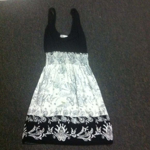 Cute summer dress.