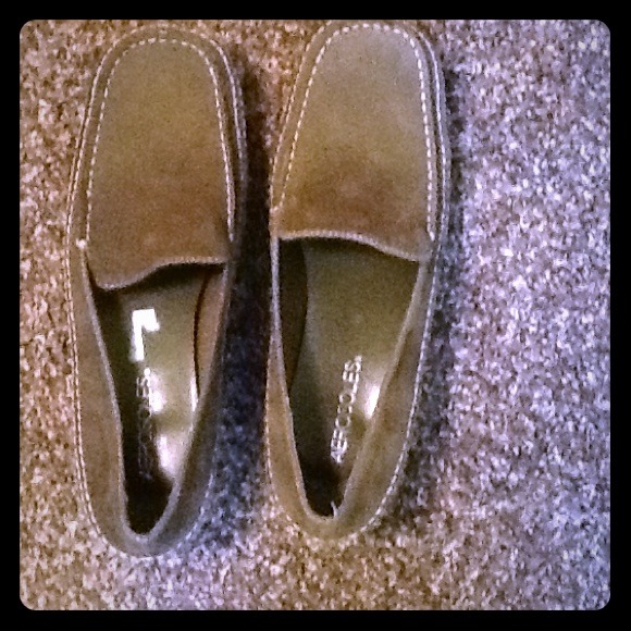 Kind of like sperrys there a greenish color