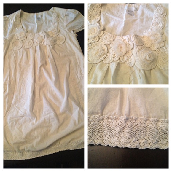 Summer dress with rosette detail