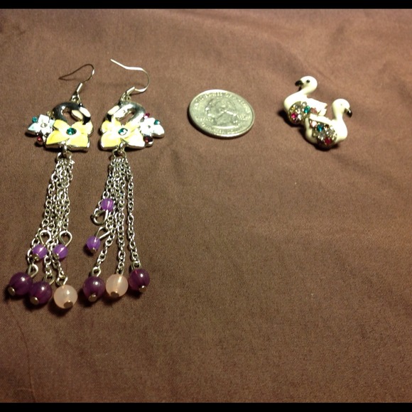 2 pairs of colorful bird earrings