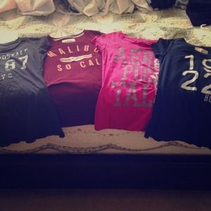 BUNDLE OF 4!! Hollister and Aeropostal!