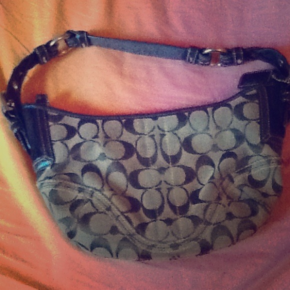 **Reduced**Coach Canvas Leather Shoulder Bag - Picture 1 of 2