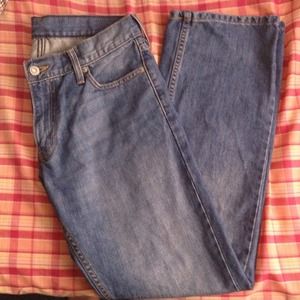 Levi men Jeans ! Looks like new