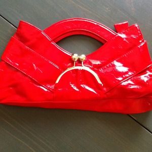 Red clutch