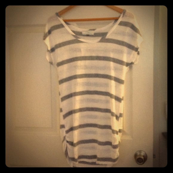 Light weight shirt/sweater