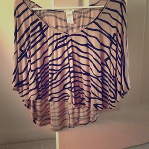 Loose printed beige and black top!