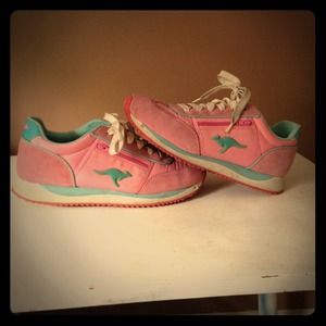 KangaROOS tennis shoes
