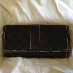 Coach wallet. Authentic.