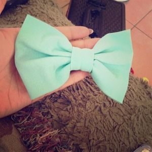 Mint green Bow