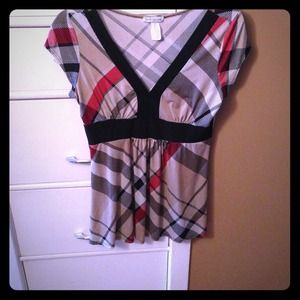 Silky V neck short sleeve shirt