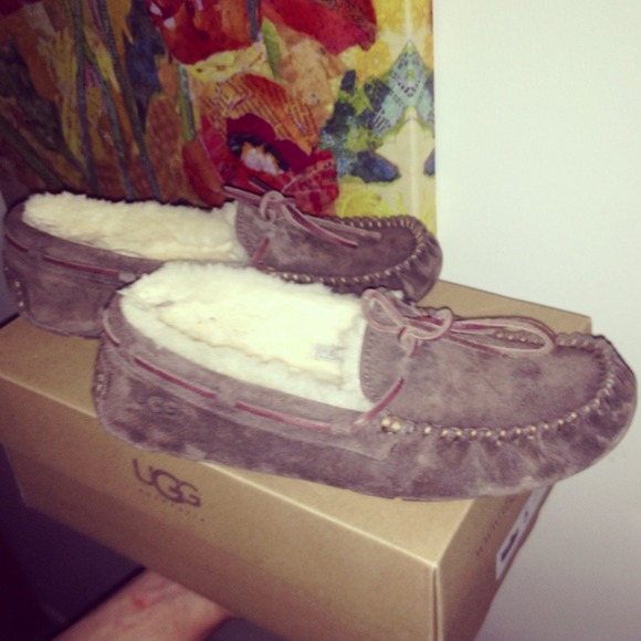 Expresso UGG moccasins