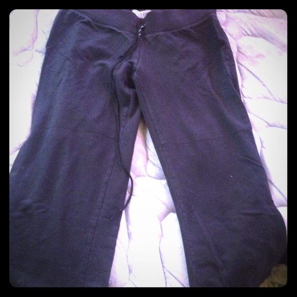 Black Capri sweats