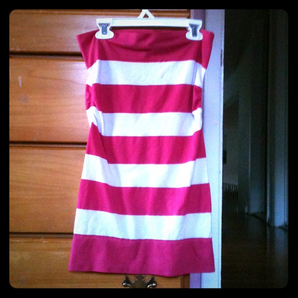 Sleeveless pink top