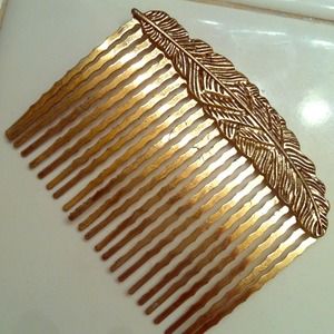 Feather Urban Outfitters hair accessory