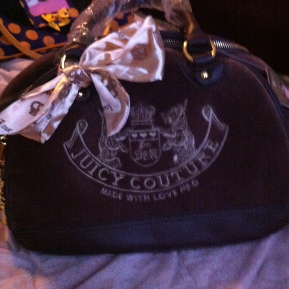 Juicy dog purse