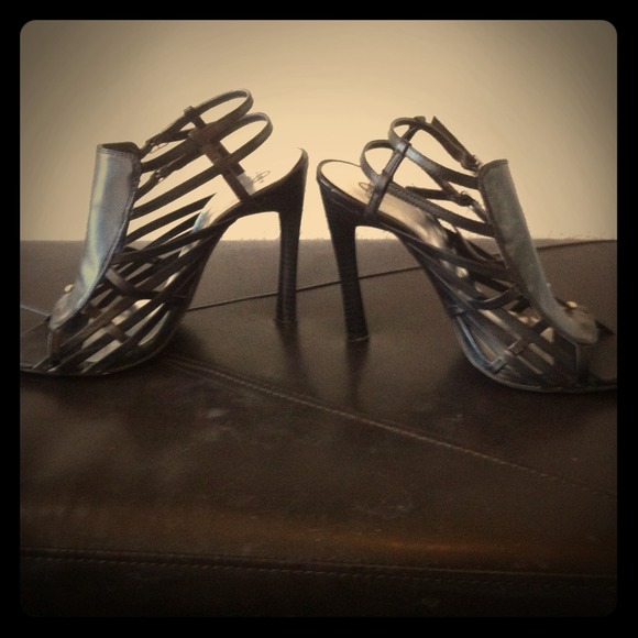 Joey size 9, 4inch heels