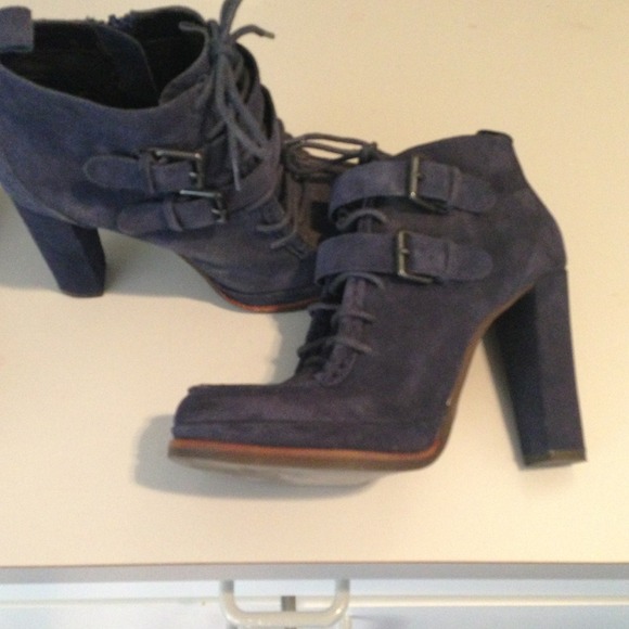 Navy blue suede ankle boots.
