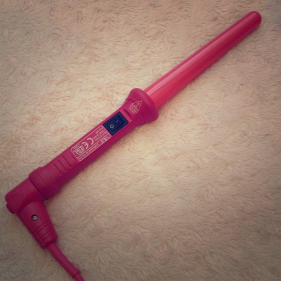 ✨Professional clip less curling wand✨