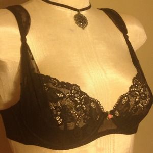 SOLD😻😍💁Betsey Johnson intimates brazier