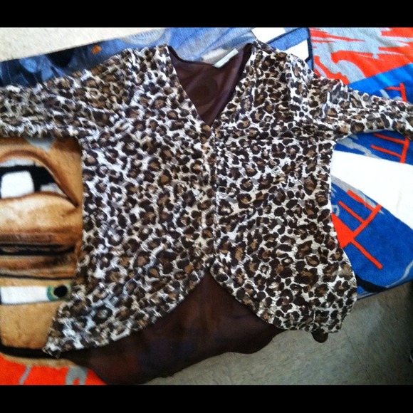 It's Fashion elegant sexy top!!