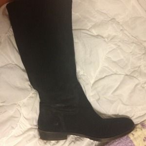 Black suede Nine West boots!