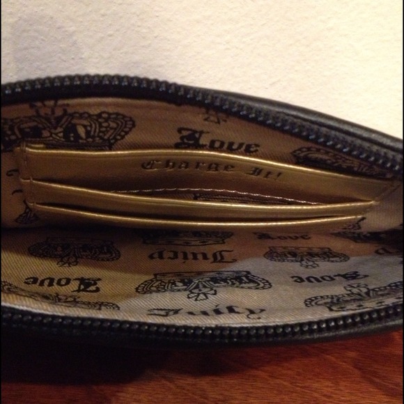 NWOT Black Juicy Coutoure Wristlet - Picture 2 of 3