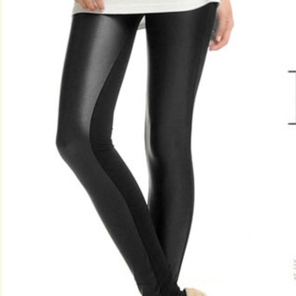 Faux leather paneled legging tights - Picture 3 of 3