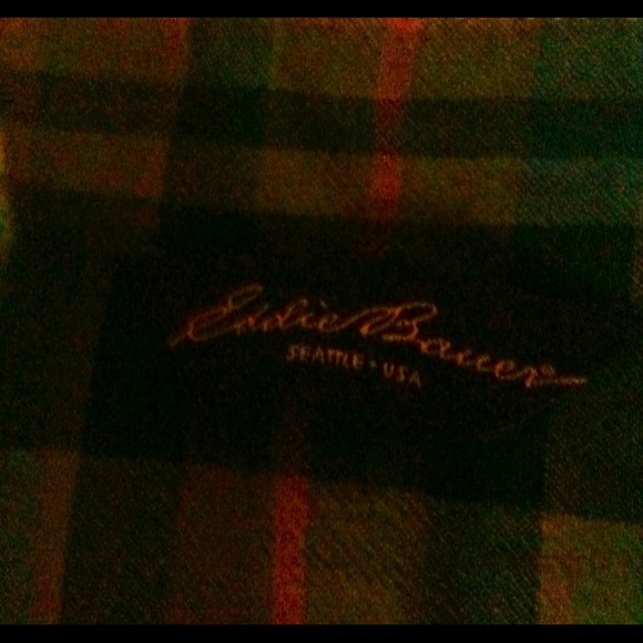 Eddie Bauer short sleeve button up - Picture 2 of 2
