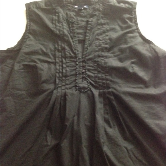 Chic Gap Blouse - Picture 2 of 4