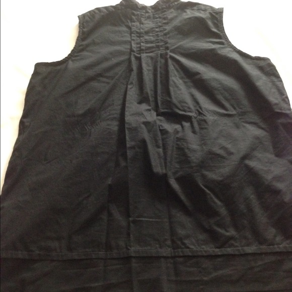 Chic Gap Blouse - Picture 4 of 4