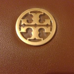 LUGGAGE VERONA ZIP TORY BURCH WALLET
