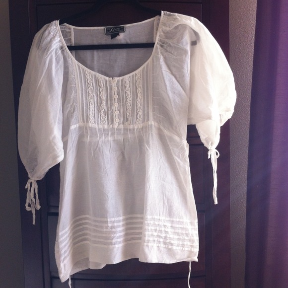 Guess Peasant Top