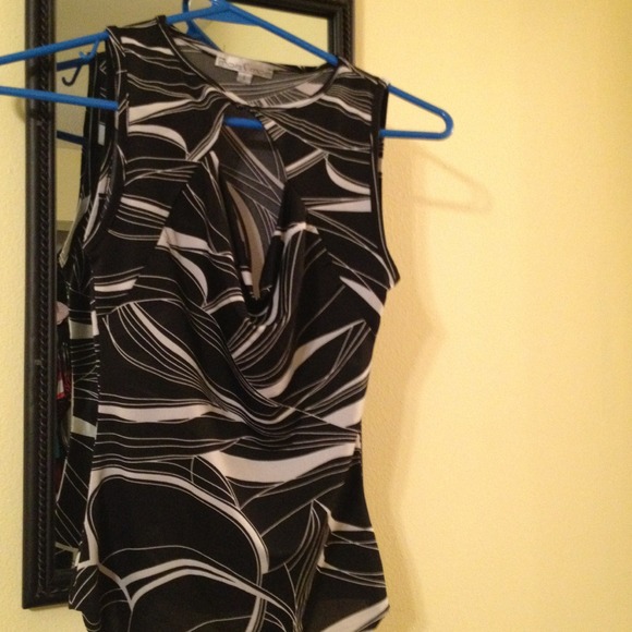 Black and white scoop neck
