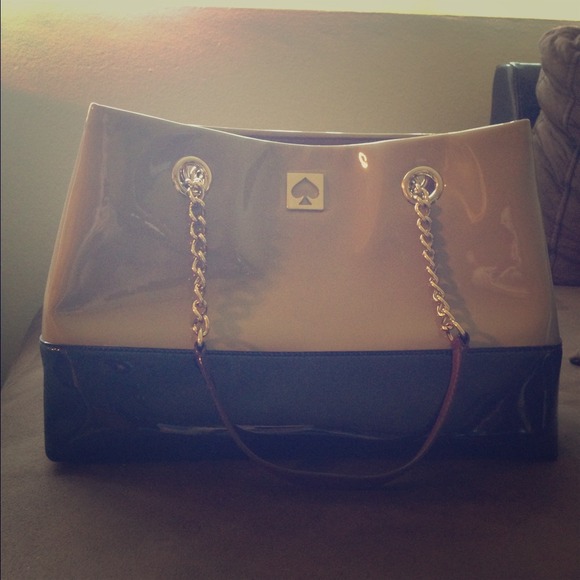 Kate Spade NWT elena kingsbury park in ash/blk